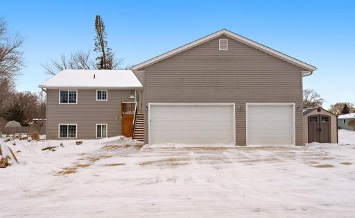 1055 Johnson Place SE, Owatonna, MN 55060