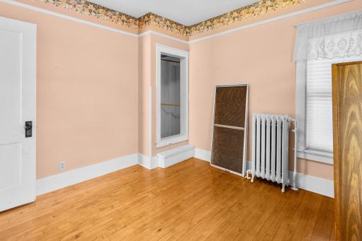 Bedroom closet with pass through into adjoining bedroom