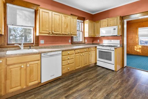 6494 School Street, Finlayson, MN 55735