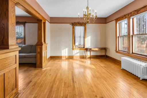 Dining room transition into living room area