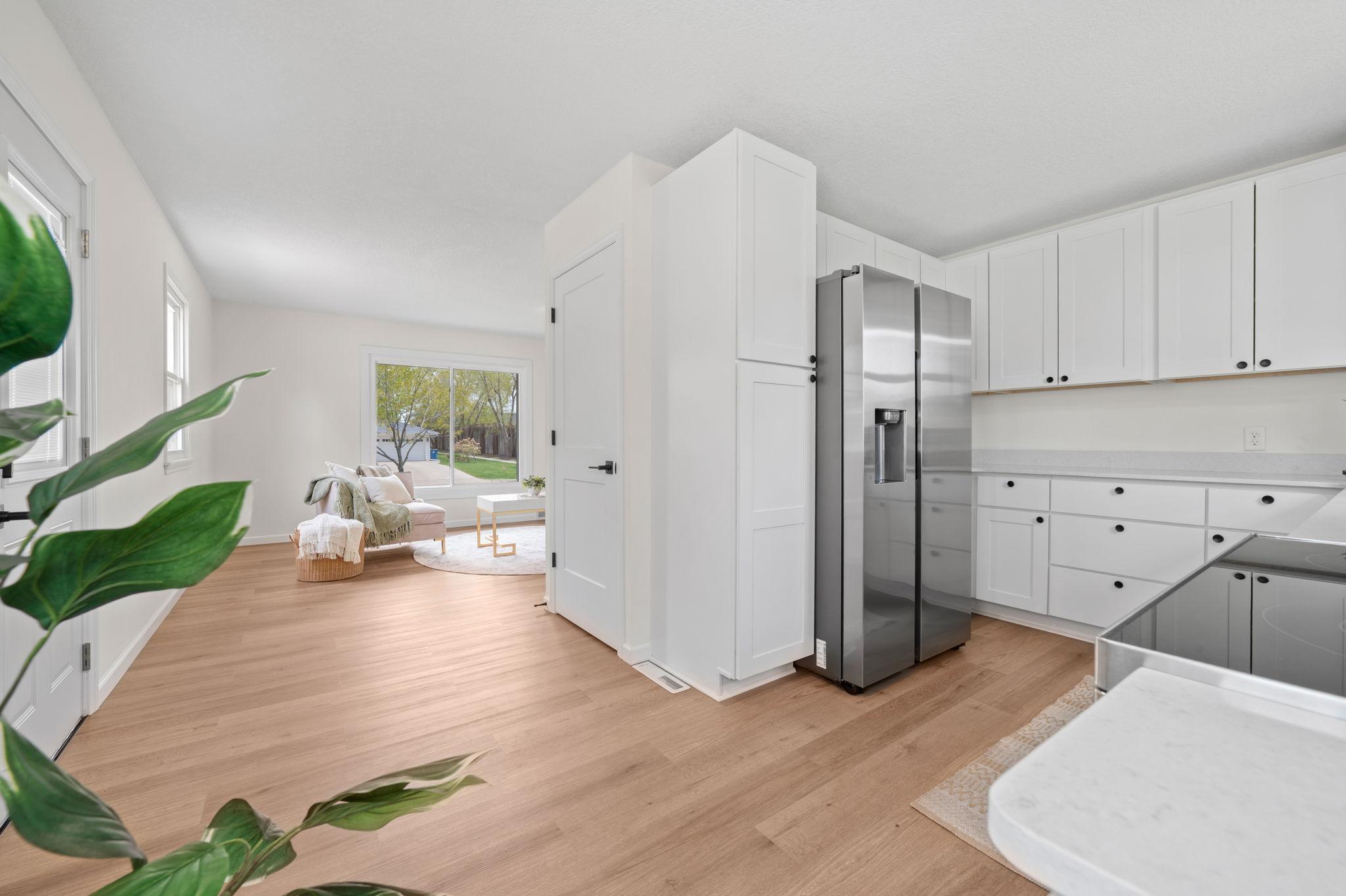 23-web-or-mls-7638 14th Ave S-23.jpg