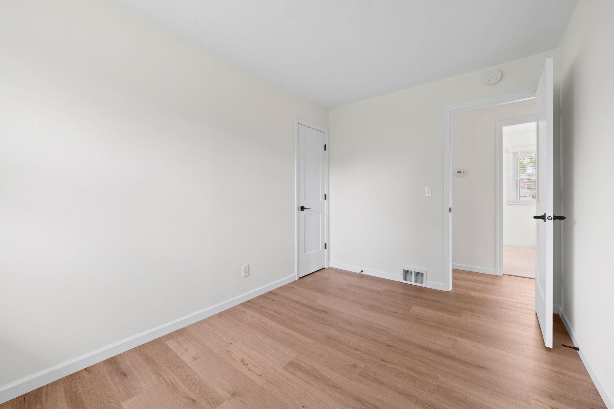 31-web-or-mls-7638 14th Ave S-31.jpg