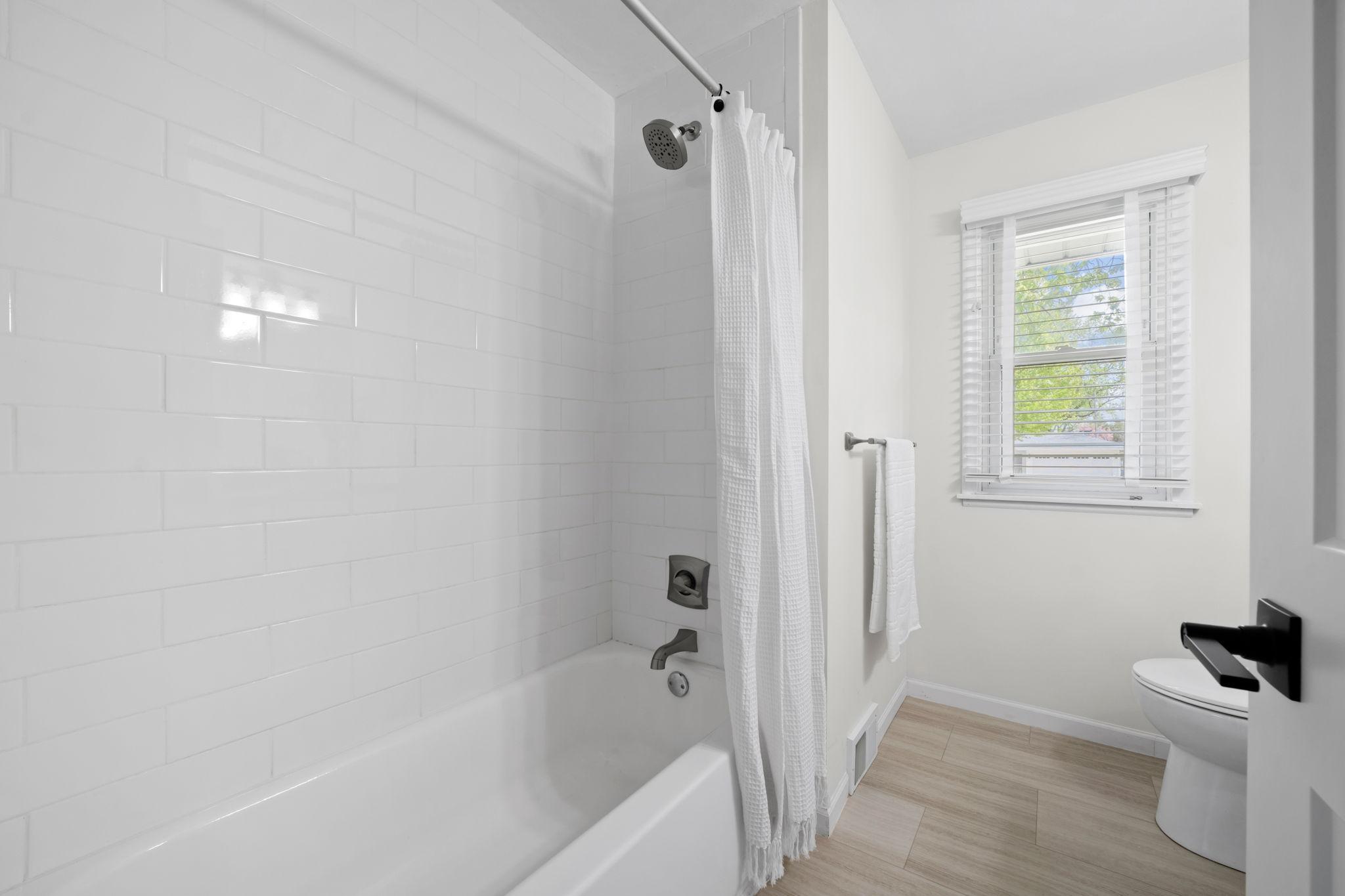 32-web-or-mls-7638 14th Ave S-32.jpg