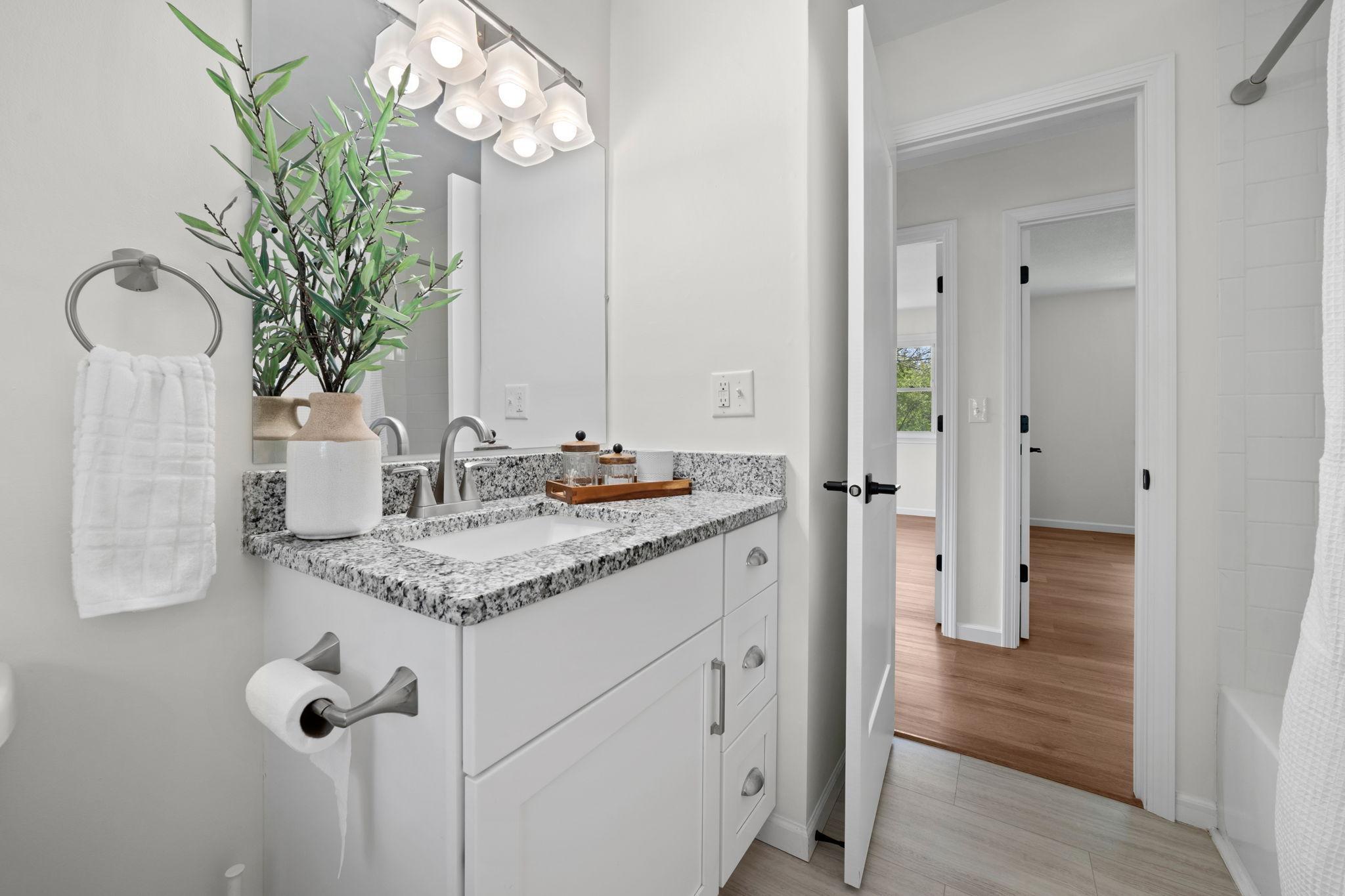 34-web-or-mls-7638 14th Ave S-34.jpg