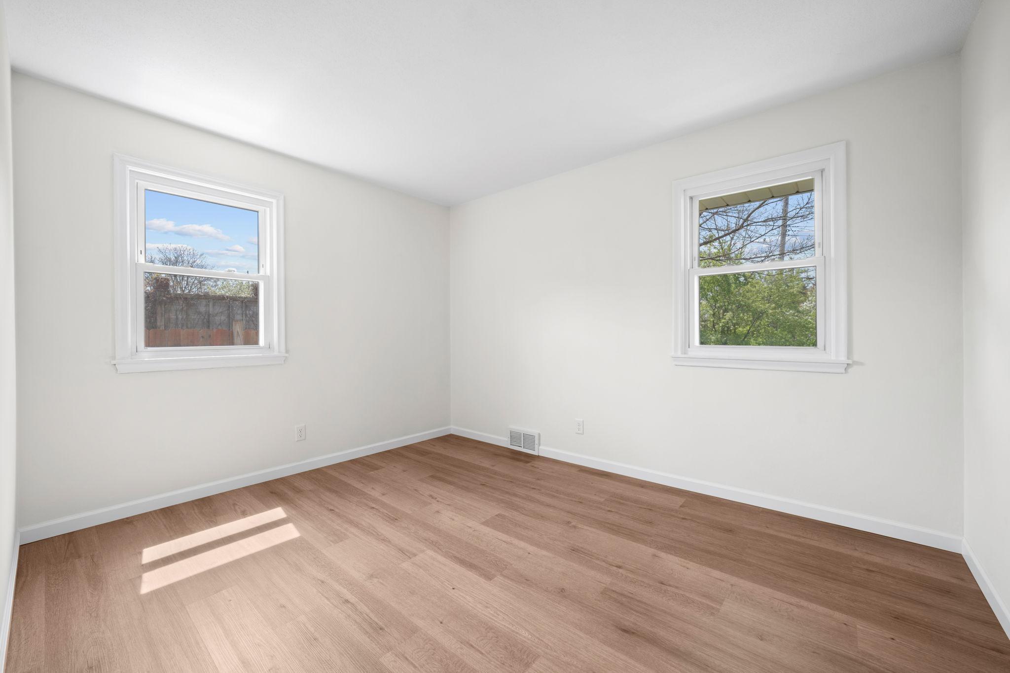 35-web-or-mls-7638 14th Ave S-35.jpg