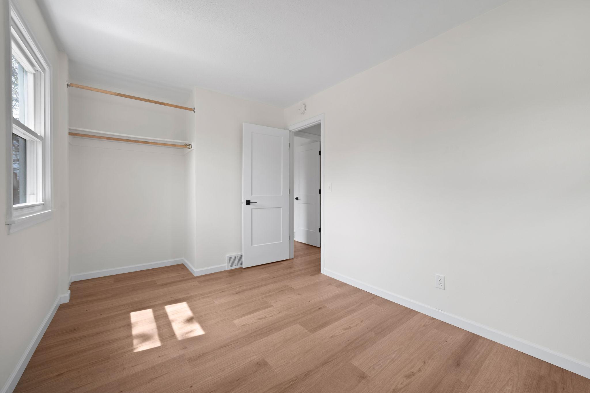 41-web-or-mls-7638 14th Ave S-41.jpg