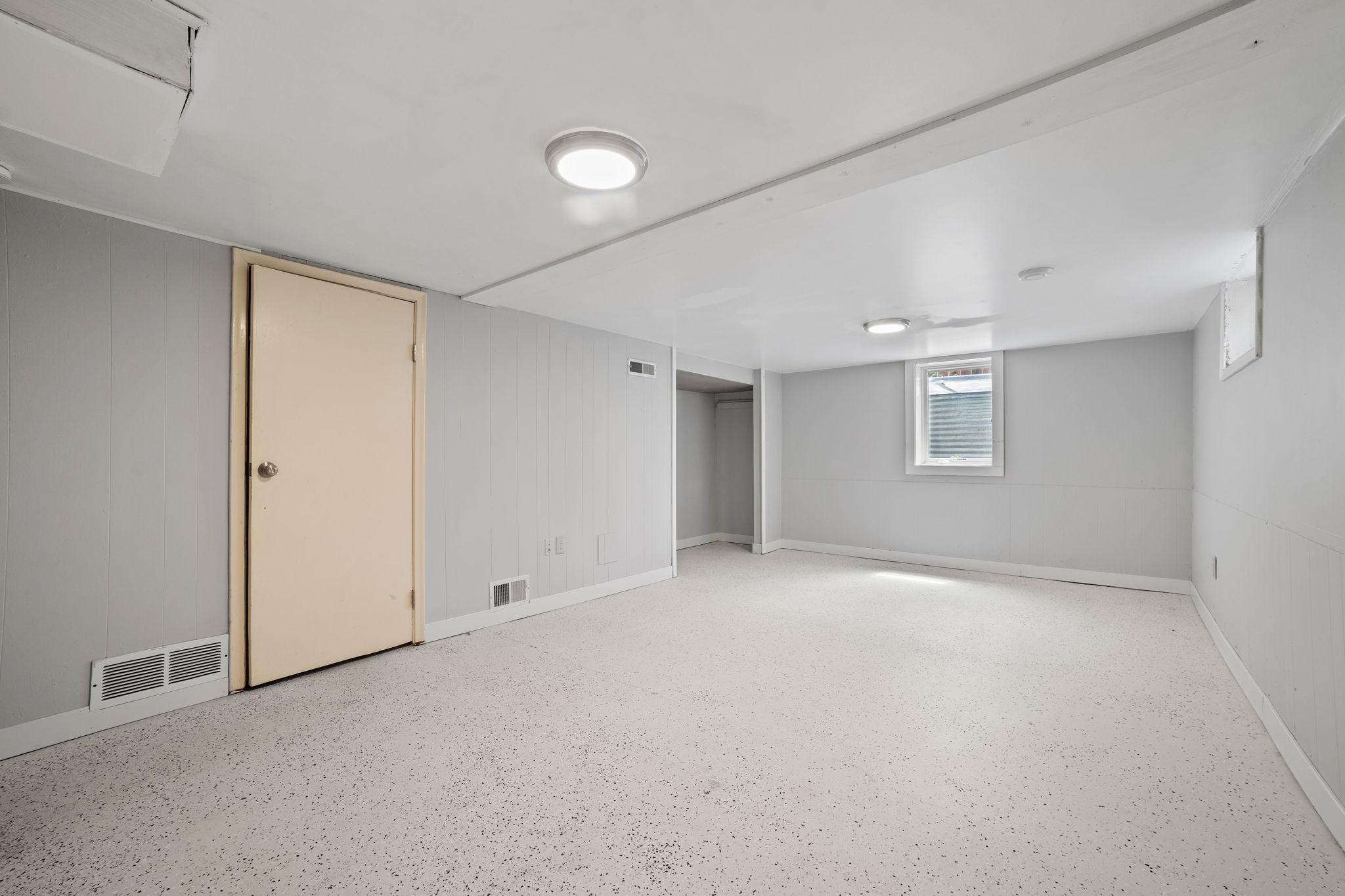 45-web-or-mls-7638 14th Ave S-45.jpg