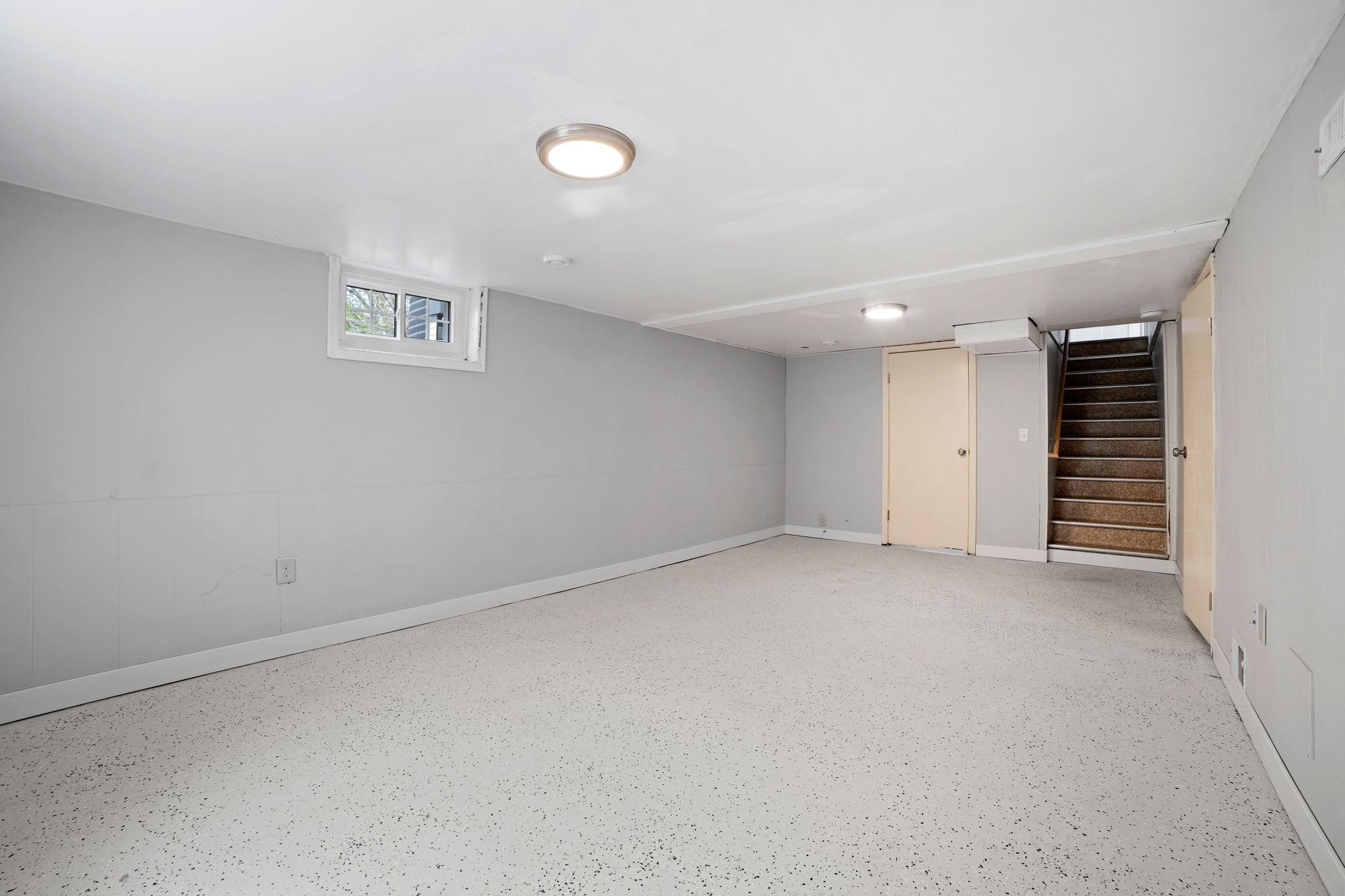 47-web-or-mls-7638 14th Ave S-47.jpg