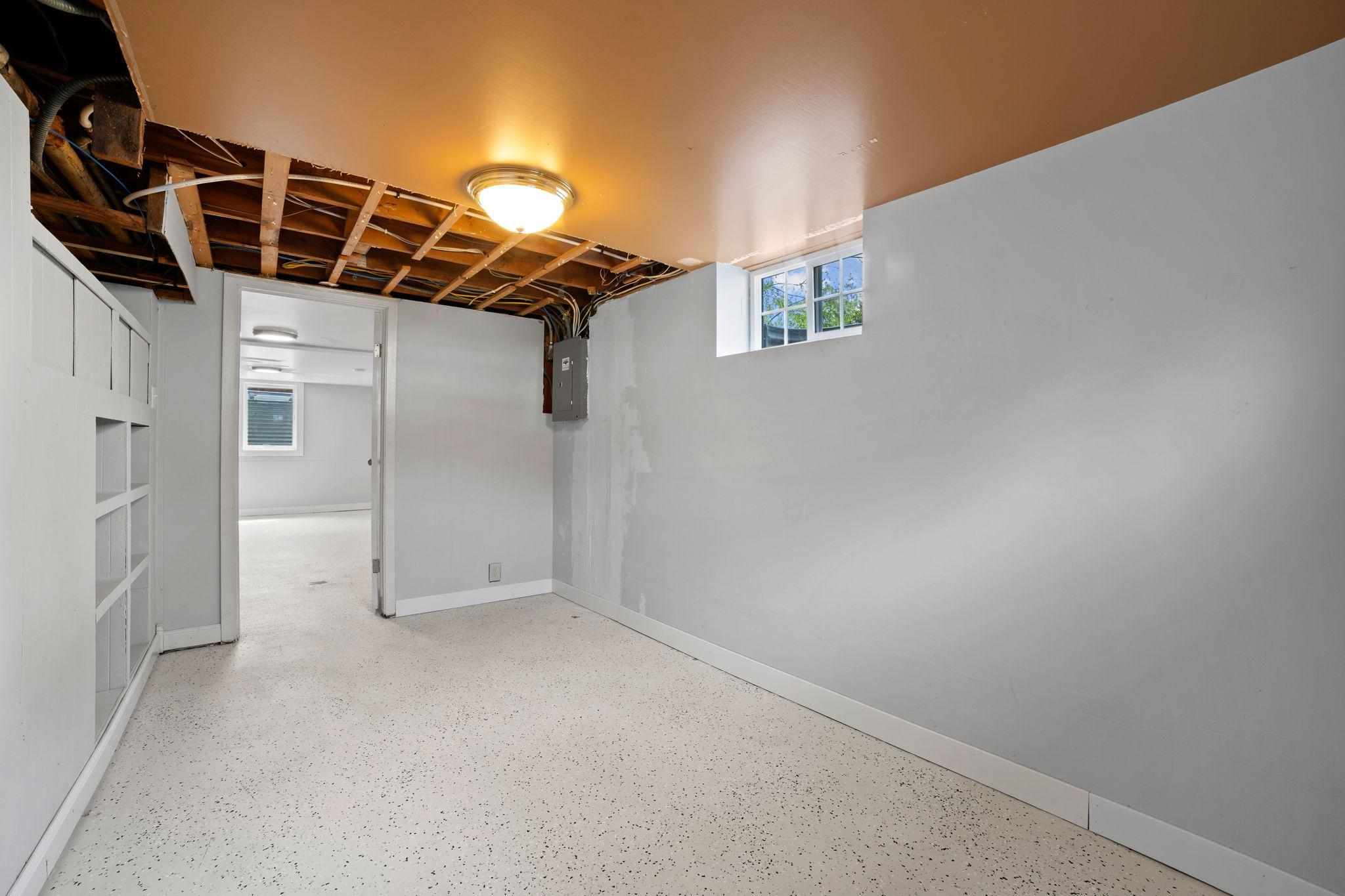 55-web-or-mls-7638 14th Ave S-55.jpg
