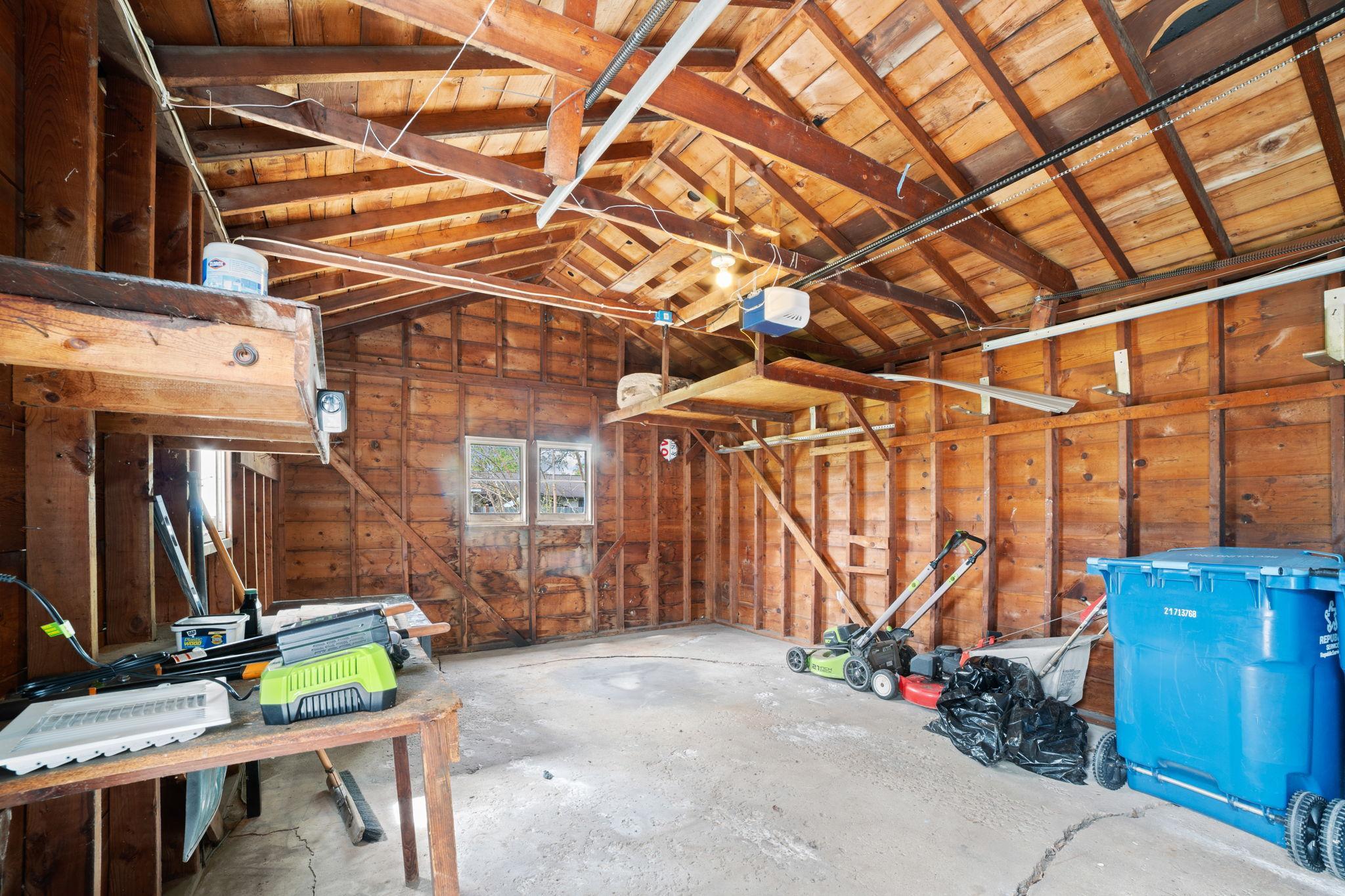 56-web-or-mls-7638 14th Ave S-56.jpg
