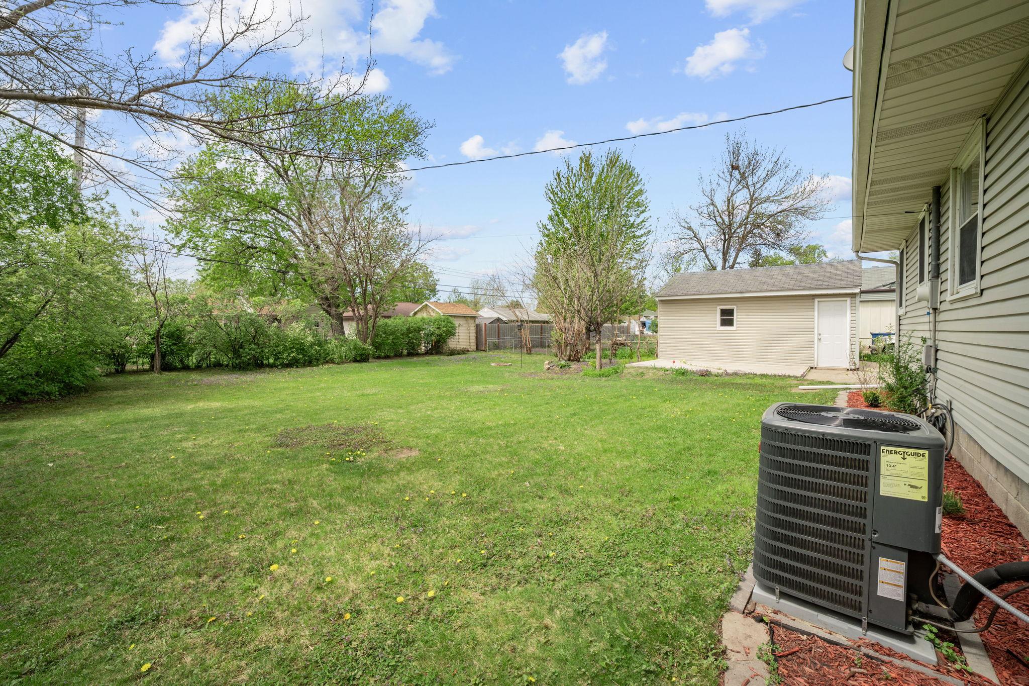 11-web-or-mls-7638 14th Ave S-11.jpg