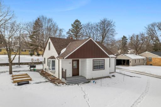 960 Jefferson Street SE, Hutchinson, MN 55350