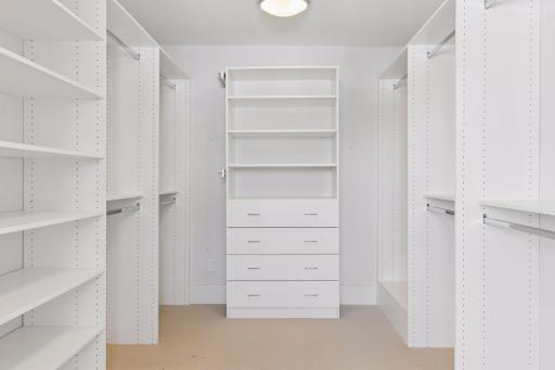 Primary suite walk-in closet