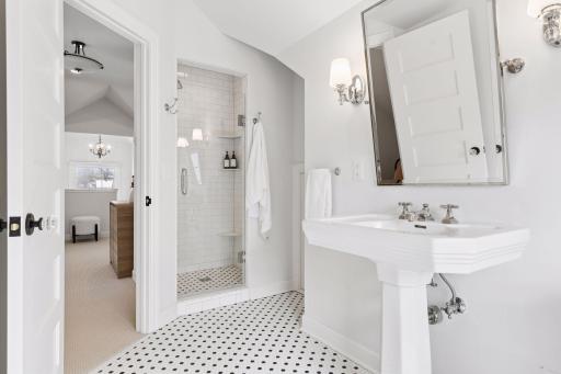 Updated ensuite bath for fourth bedroom