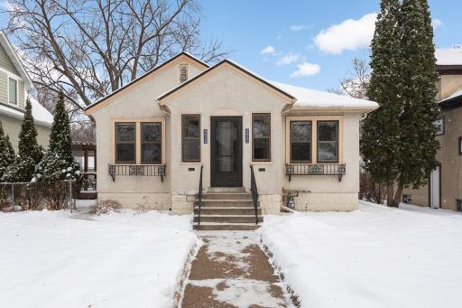 4025 42nd Avenue S, Minneapolis, MN 55406