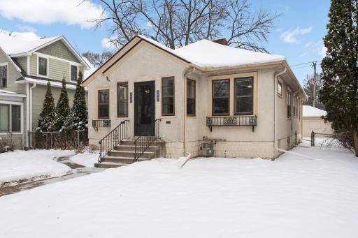 4025 42nd Avenue S, Minneapolis, MN 55406