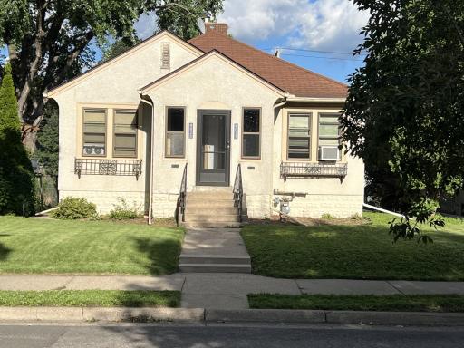 4025 42nd Avenue S, Minneapolis, MN 55406