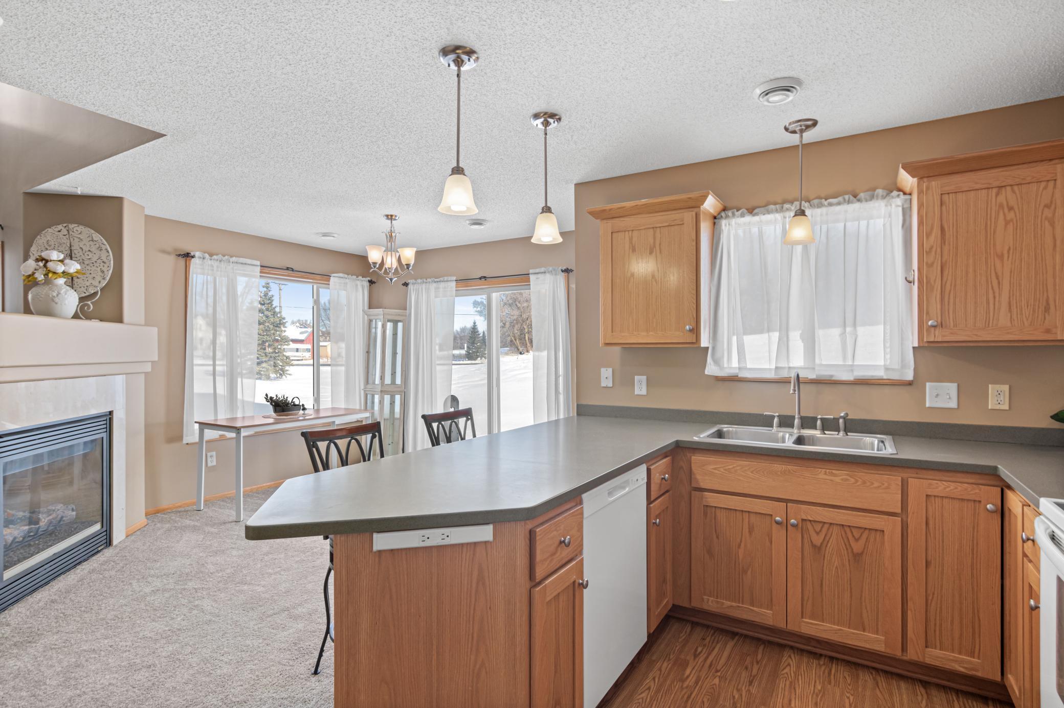 Kitchen that flows effortlessly into the dining room