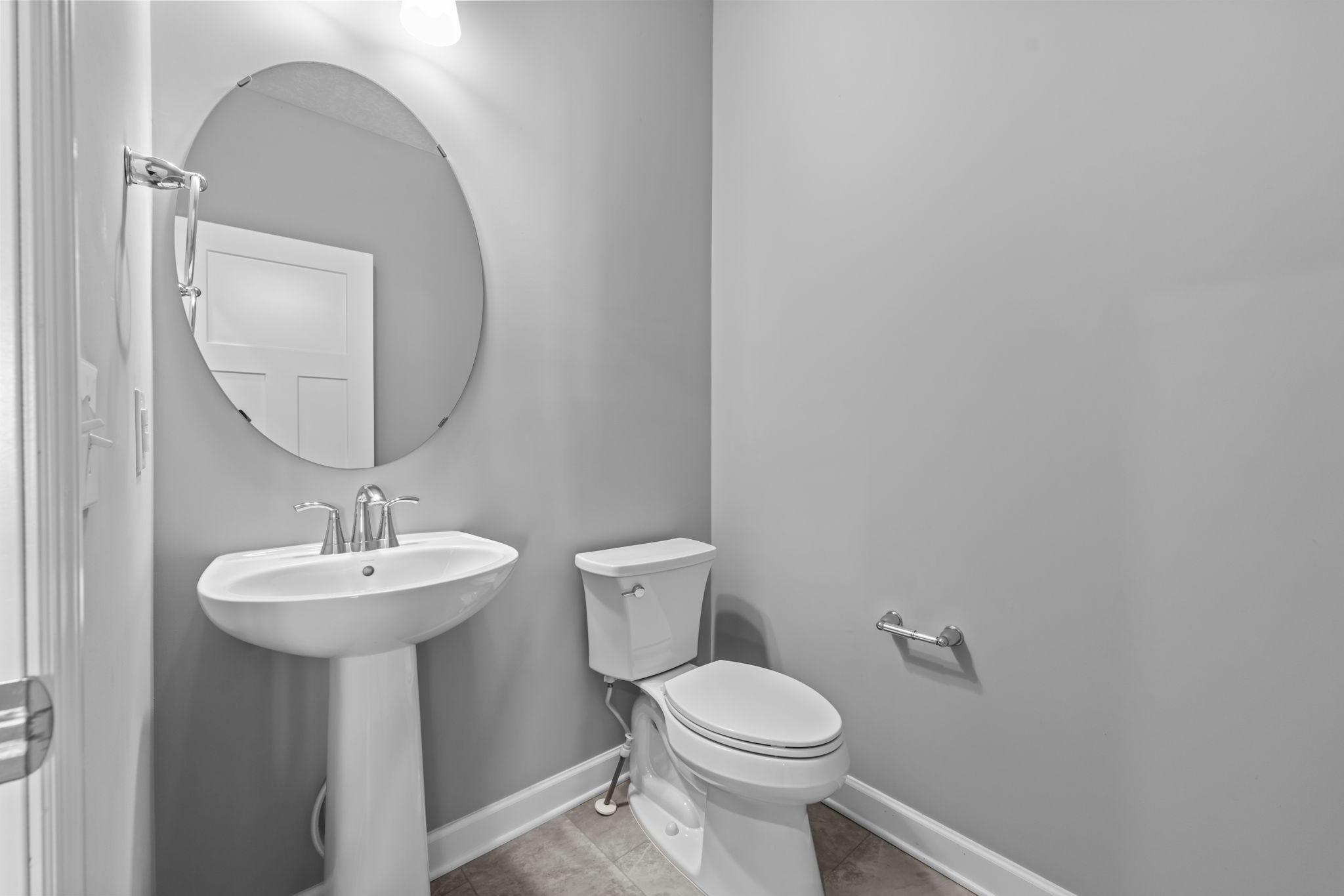 34-web-or-mls-7201 Lasalle Ave NE-84.jpg