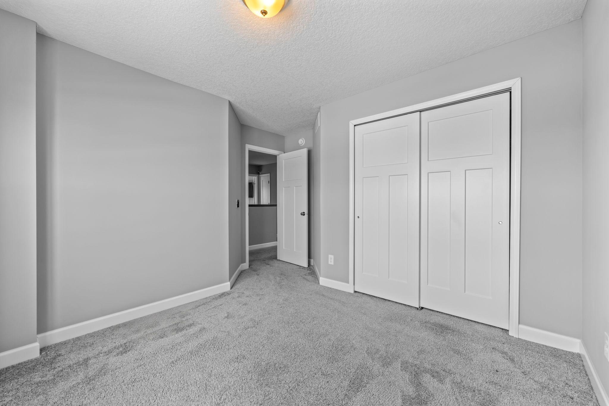 53-web-or-mls-7201 Lasalle Ave NE-147.jpg