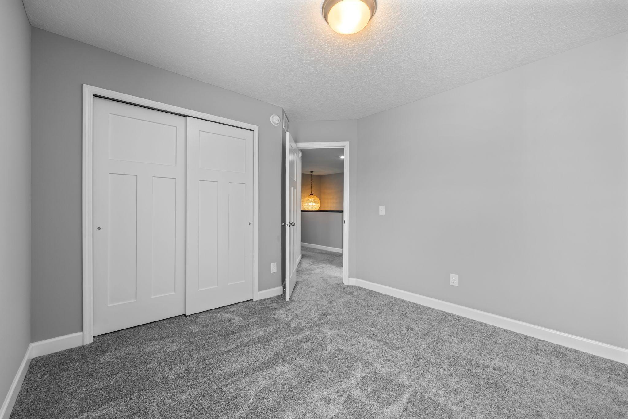 50-web-or-mls-7201 Lasalle Ave NE-135.jpg