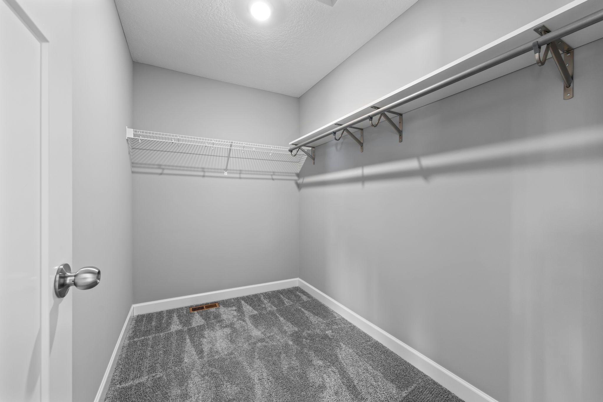 45-web-or-mls-7201 Lasalle Ave NE-120.jpg