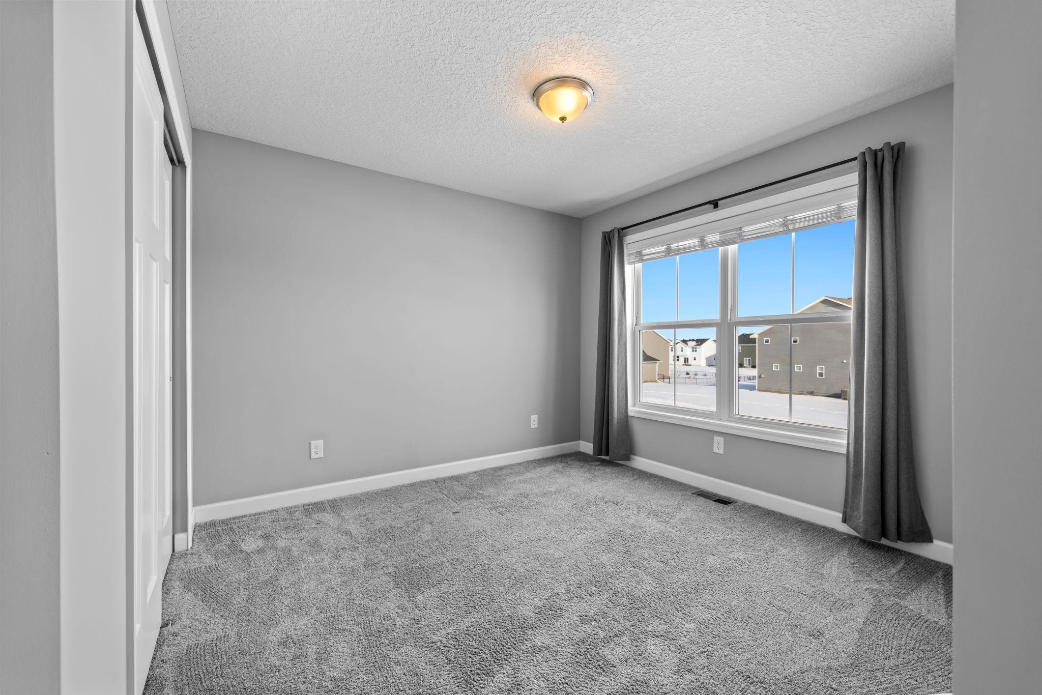 52-web-or-mls-7201 Lasalle Ave NE-144.jpg