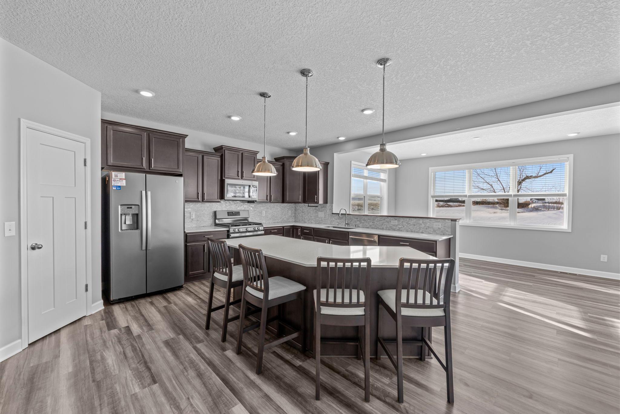 25-web-or-mls-7201 Lasalle Ave NE-57.jpg