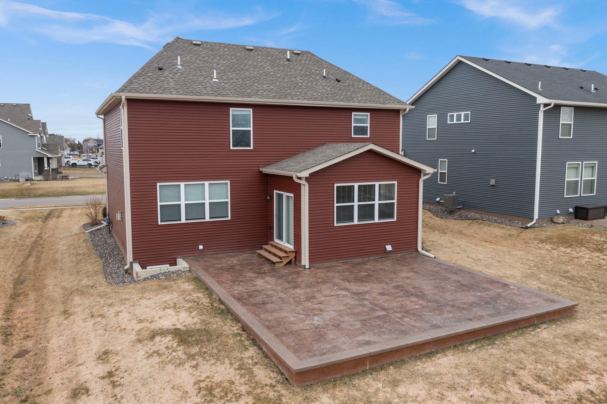 114-web-or-mls-7201 Lasalle Ave NE-65.jpg