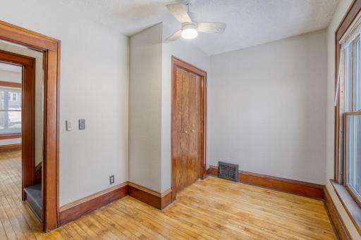 2718 Sheridan Avenue N, Minneapolis, MN 55411