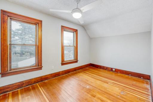 2718 Sheridan Avenue N, Minneapolis, MN 55411