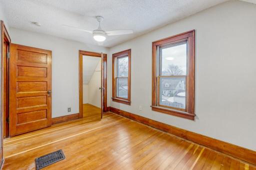 2718 Sheridan Avenue N, Minneapolis, MN 55411