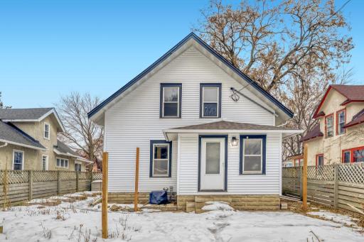 2718 Sheridan Avenue N, Minneapolis, MN 55411