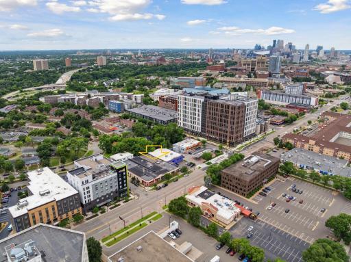 2718 University Avenue Southeast - Spacecrafting - 00031.jpg