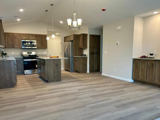 720 Cherrywood Lane NE, Isanti, MN 55040