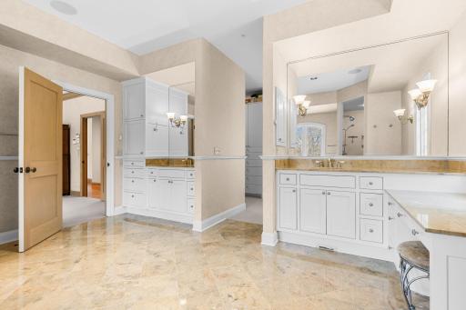 Heated floors/custom cabinetry/steam shower