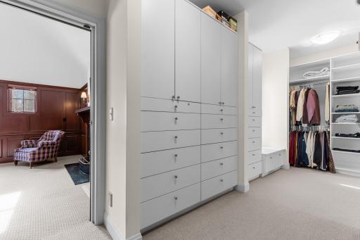Expansive dressing space - custom closets/drawers/cabinets