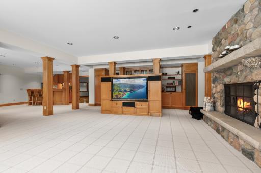 781 Ferndale Road N, Wayzata, MN 55391