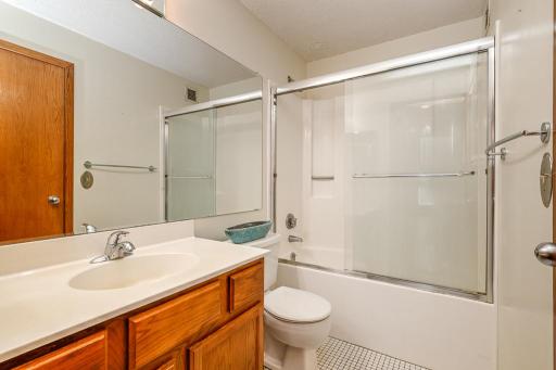 433 7th Street S, 2305, Minneapolis, MN 55415