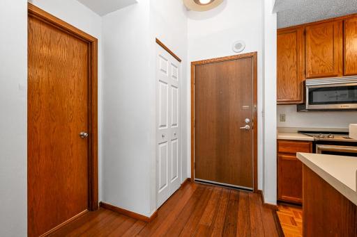 433 7th Street S, 2305, Minneapolis, MN 55415