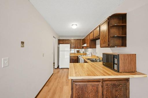 6925 Macbeth Circle, Woodbury, MN 55125