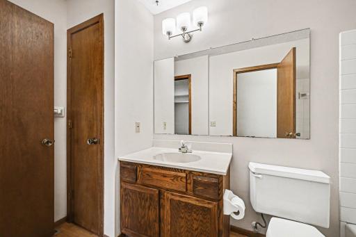 6925 Macbeth Circle, Woodbury, MN 55125