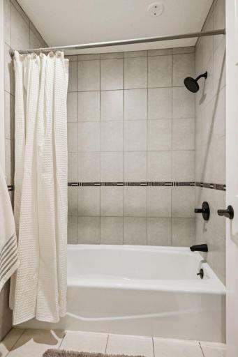 816 Westwood Drive S, Golden Valley, MN 55416