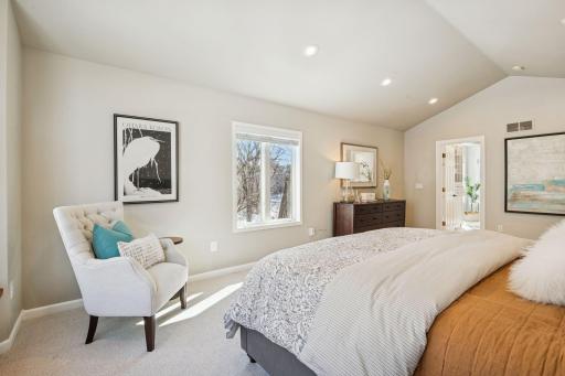 816 Westwood Drive S, Golden Valley, MN 55416