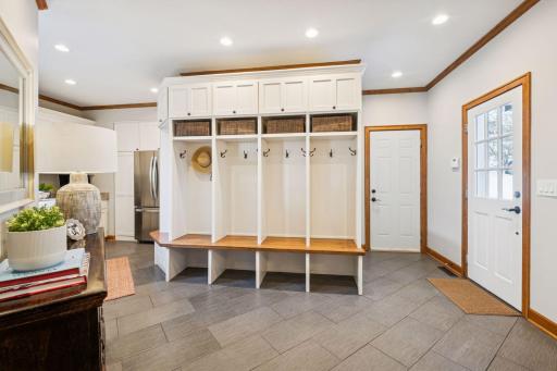 816 Westwood Drive S, Golden Valley, MN 55416