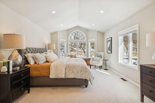 816 Westwood Drive S, Golden Valley, MN 55416