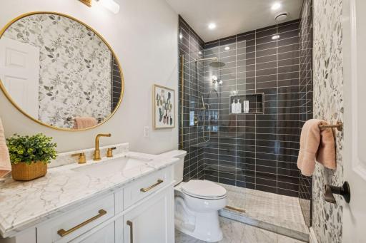 816 Westwood Drive S, Golden Valley, MN 55416