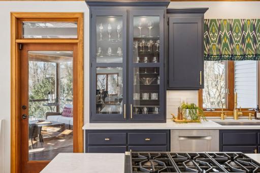 816 Westwood Drive S, Golden Valley, MN 55416