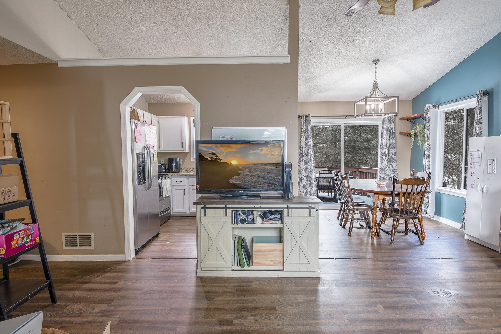 13310 Lake Place Rd-12.jpg