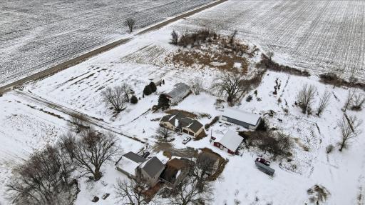 Prime 4.3 acres hobby farm in convenient location!